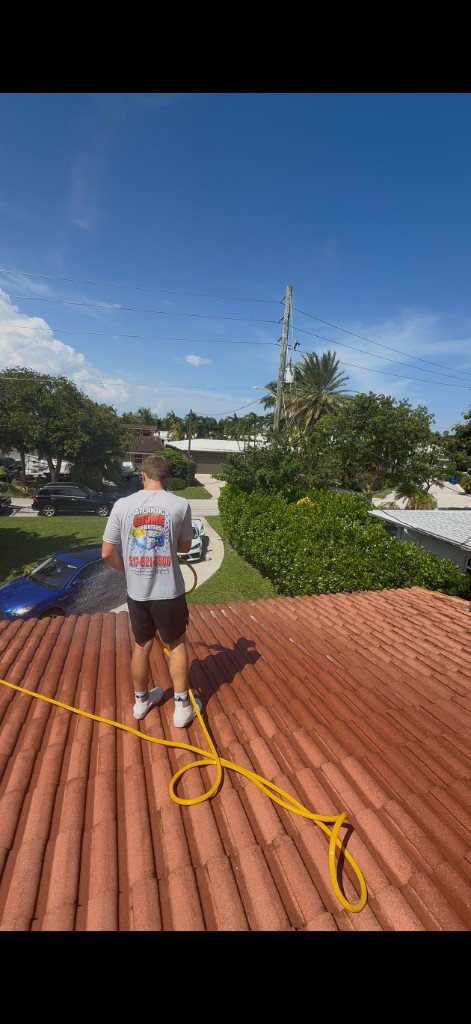 Roof wash in a South Florida neighborhood